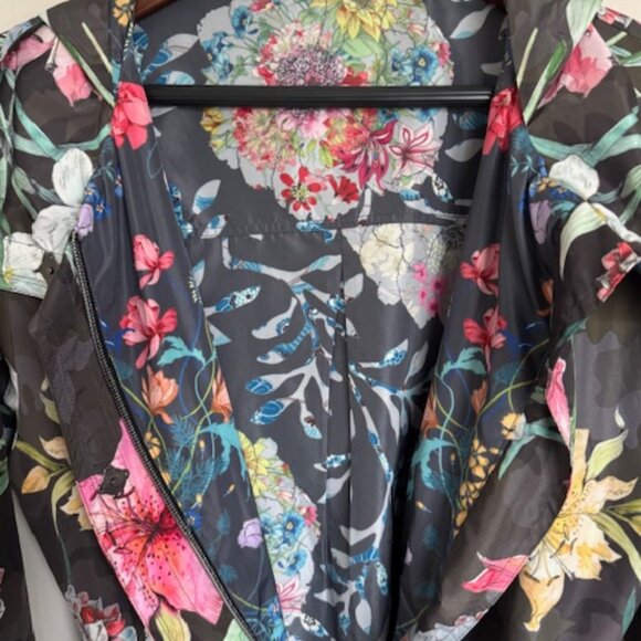 Johnny Was Trench Style Raincoat - Picture 4 of 4